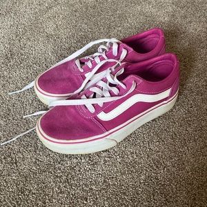 womens magenta platform vans, size 7